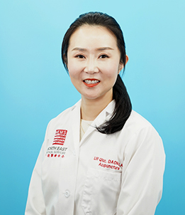 喬麗麗，DAOM，L.Ac.