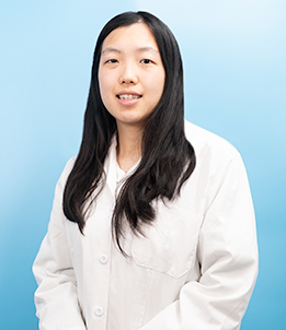 Sharie Kwok, Doctora en Farmacia